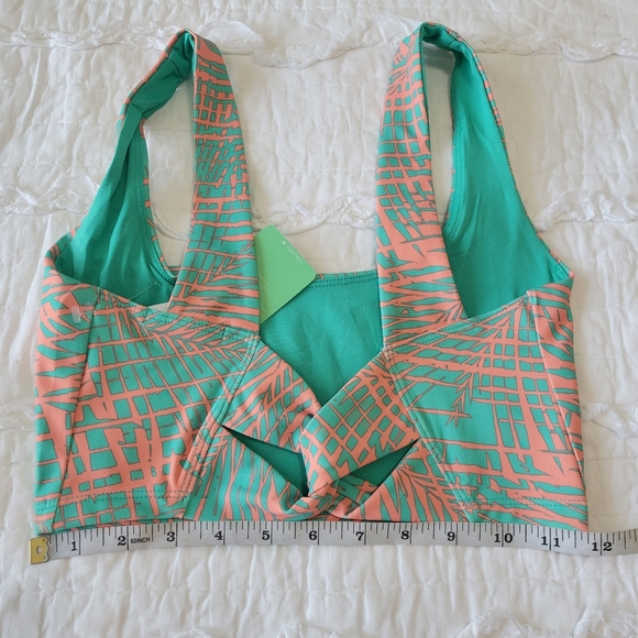 Forever 21 Twisted Back Sports Bra M NWT Tropical Leaf Neon Low Impact Quick Dry - Picture 6 of 10